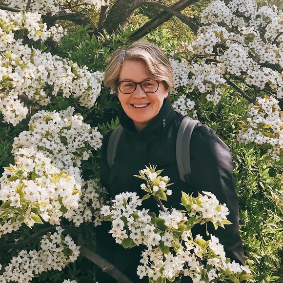 Selling from my closet - Picture 3 of 6